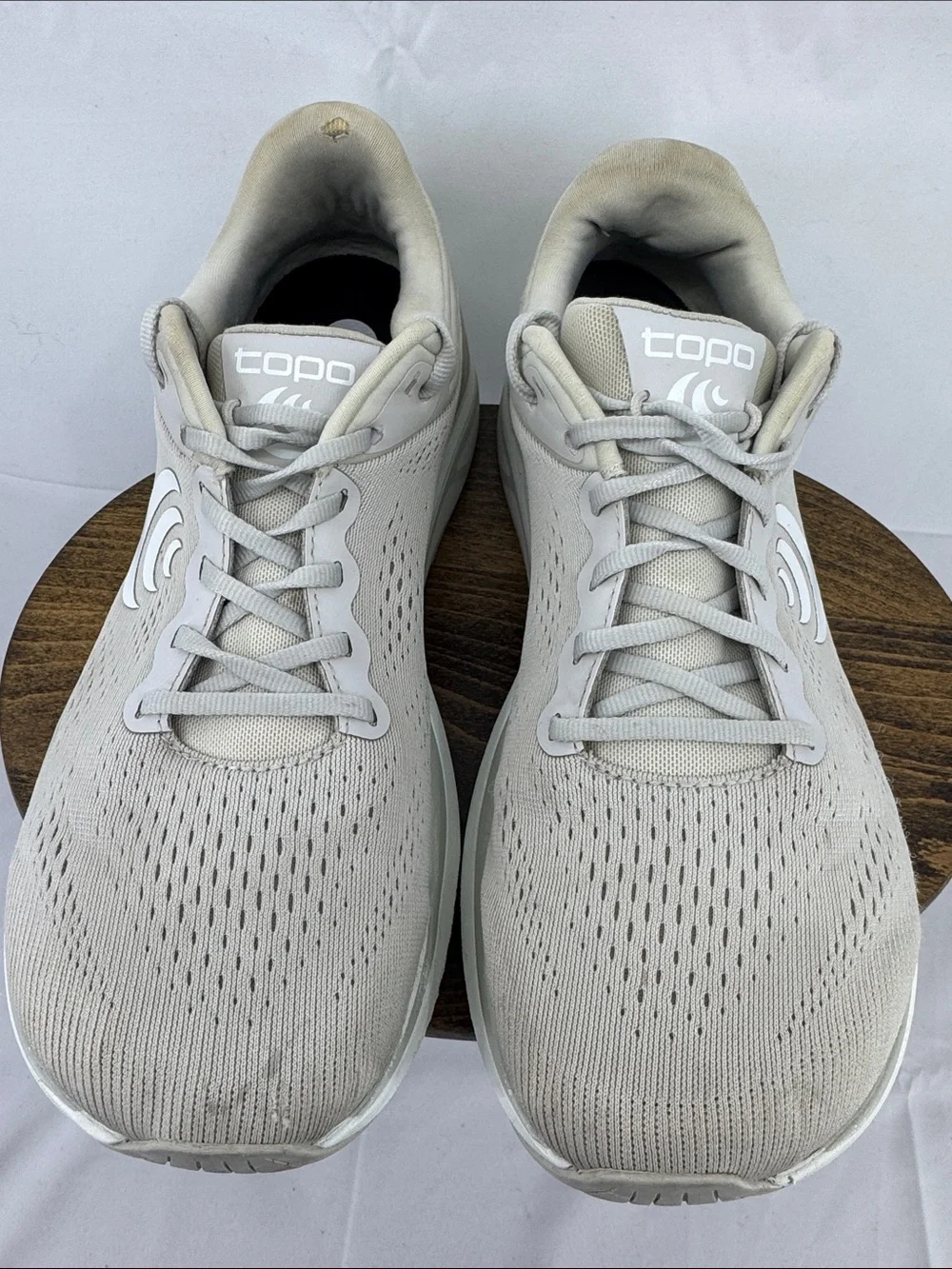 Topo Athletic Womens Ultrafly 4 Grey/Grey Running Shoes, sz 9.5